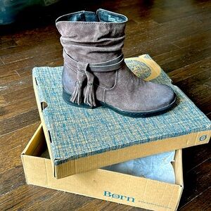 Born Kenya Boots Grey / Brown Size 6 Euro 36.5 Calf Boot / Booties